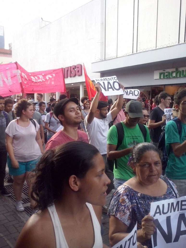 <p>O MPL de Guarulhos protestou contra o aumento das tarifas de transporte na cidade</p>