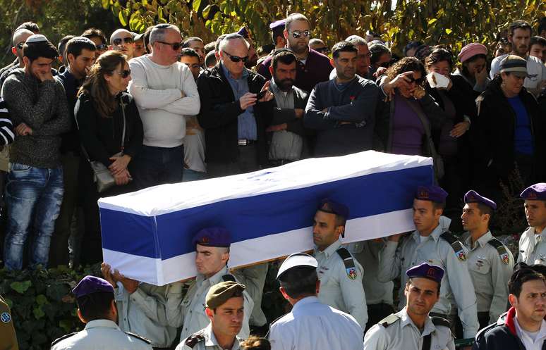 Soldados mortos pelo Hezbollah foram enterrados em Israel