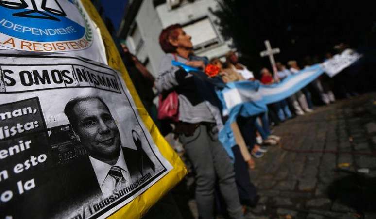 Imagem do procurador argentino Alberto Nisman durante manifestação em Buenos Aires após sua morte. 29/01/2015