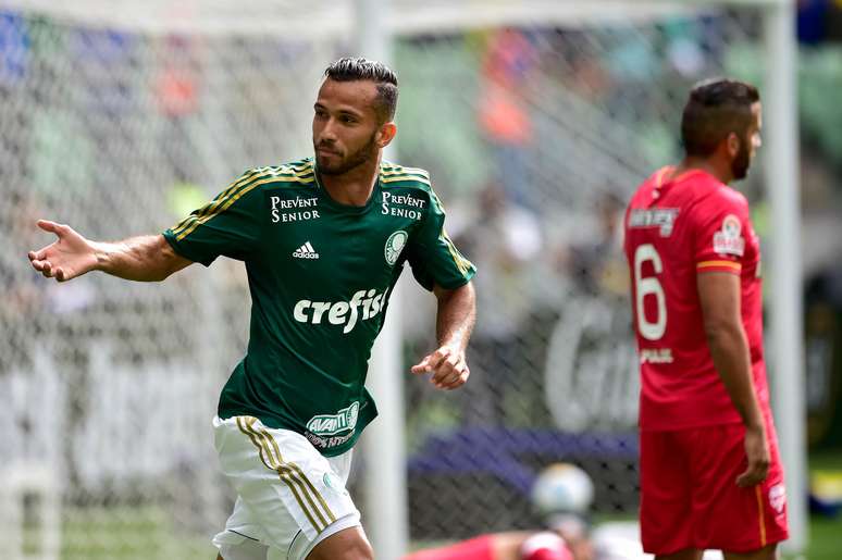 <p>Palmeiras e Audax se enfrentaram neste sábado, no Allianz Parque, pela primeira rodada do Campeonato Paulista de 2015; O time alviverde teve um primeiro tempo arrasador e venceu por 3 a 1</p>