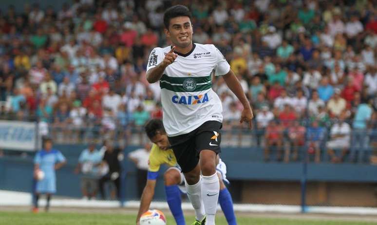 <p>Jovem promessa do Coritiba, Rafhael Lucas estreou com dois gols</p>
