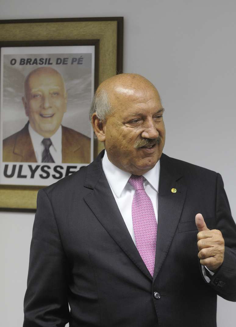 Senador Luiz Henrique lançou candidatura avulsa para a presidência do Senado
