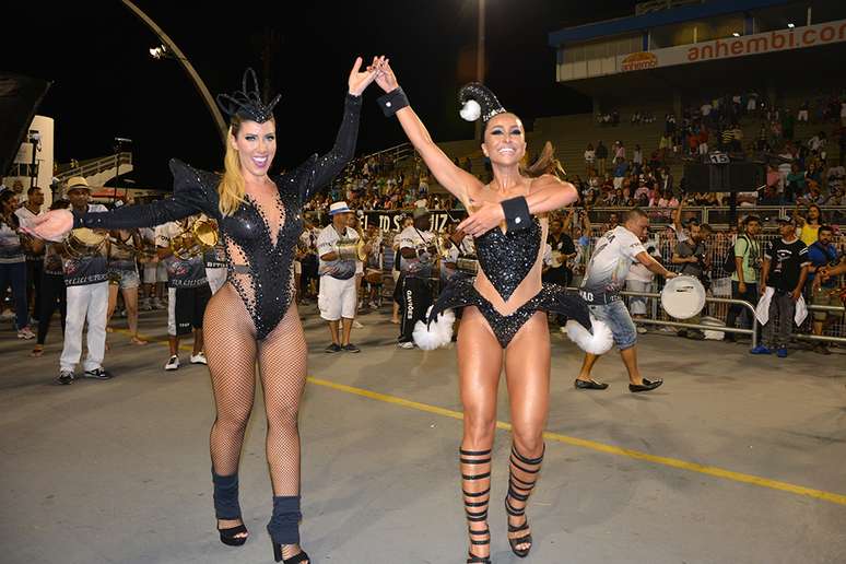 Tati Minerato e Sabrina Sato, Rainha e Madrinha da Bateria da Gaviões da Fiel