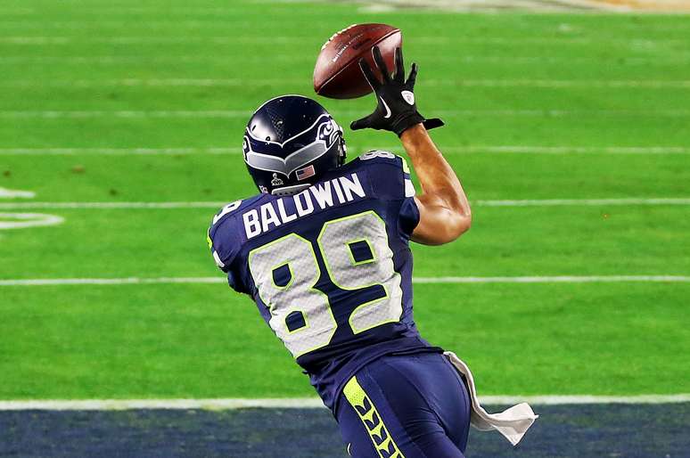 Marcado pelo famoso Darrelle Revis, Doug Baldwin conseguiu se desvencilhar e marcar o terceiro touchdown dos Seahawks