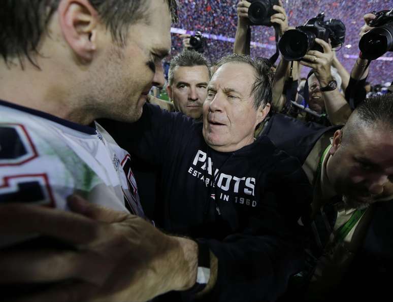 Bill Belichik e Tom Brady conquistaram o quarto Super Bowl juntos