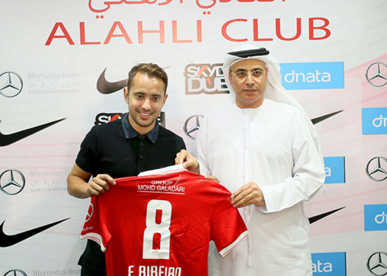 Everton Ribeiro não resistiu à proposta vantajosa do Al Ahli