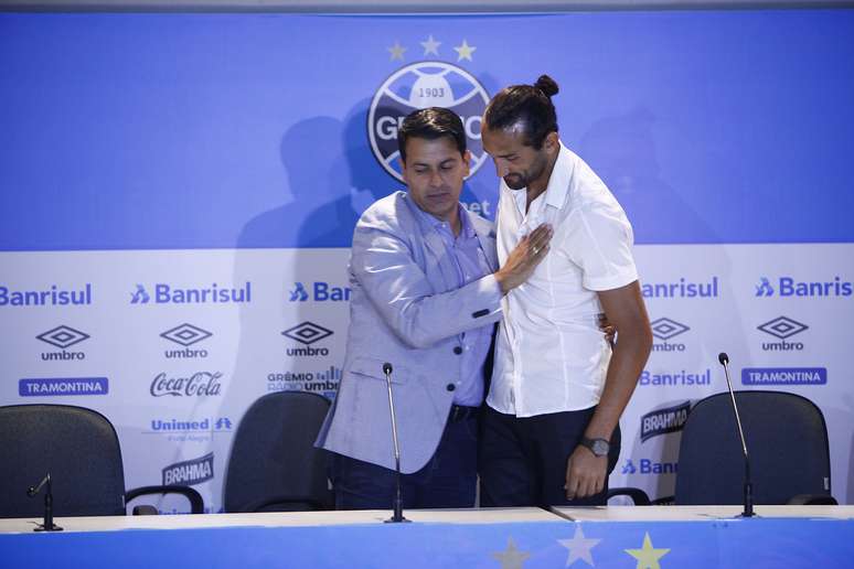 <p>Barcos na despedida&nbsp;do Gr&ecirc;mio; mudan&ccedil;a de clube na China antes mesmo de estrear</p>