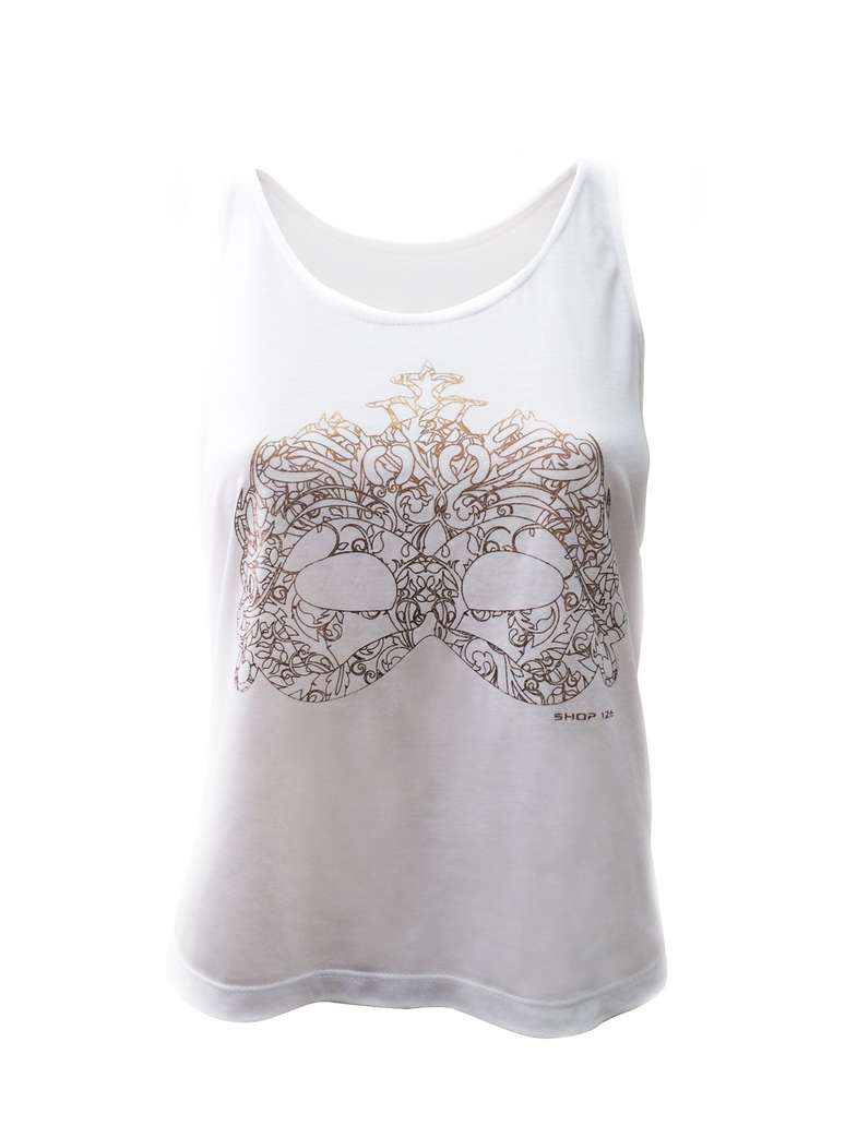 Regata com estampa de m&aacute;scara, da Shop 126. Pre&ccedil;o: R$ 98. Informa&ccedil;&otilde;es: (21) 2511-1399