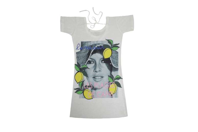 Camiseta estampada da J. Chermann. Pre&ccedil;o: R$ 168. Informa&ccedil;&otilde;es: (11) 3073-1556