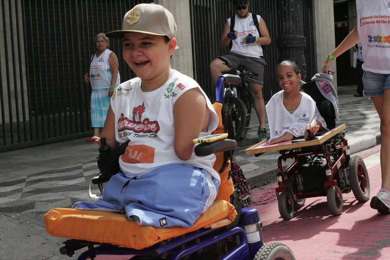 Um dos objetivos do passeio era incentivar o compartilhamento das ciclovias