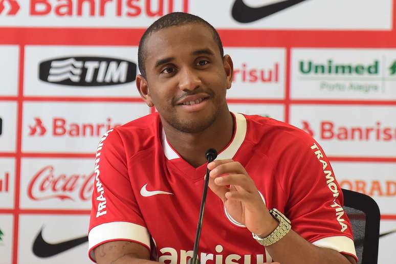 <p>Anderson pode entrar no lugar de Vitinho</p>