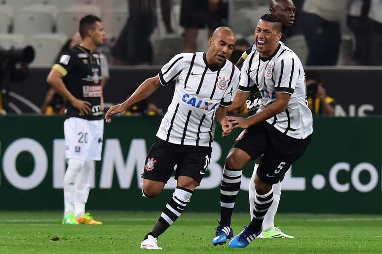 <p>Emerson foi um dos destaques do Corinthians na goleada sobre o Once Caldas</p>