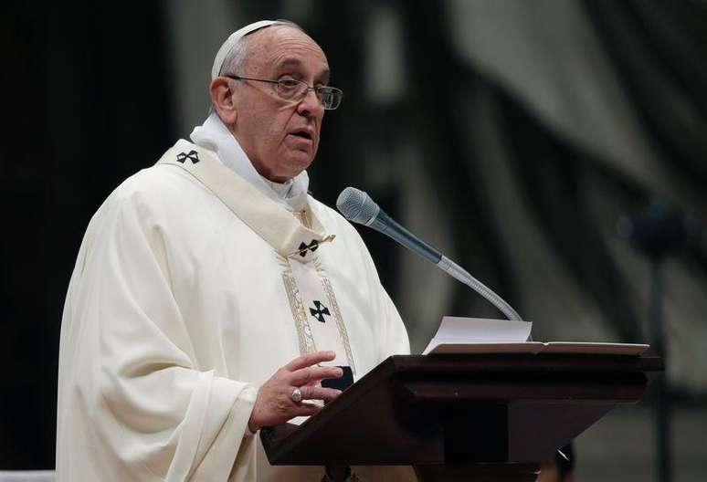 <p>"Espero que a comunidade internacional encontre soluções pacíficas para a situação da Líbia", afirmou o papa Francisco</p>