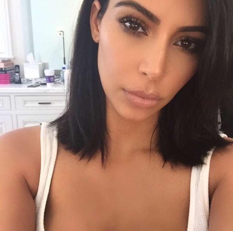 Kim Kardashian abandonou os cabelos longos