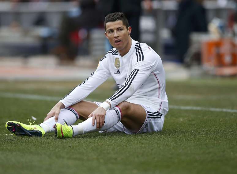 <p>Cristiano Ronaldo teve dificuldades para sair da marcação do Atlético de Madrid</p>