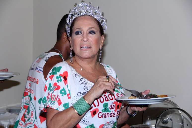 Famosos prestigiam feijoada da Grande Rio neste sábado (7)