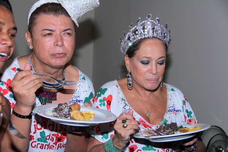 Famosos prestigiam feijoada da Grande Rio neste sábado (7)