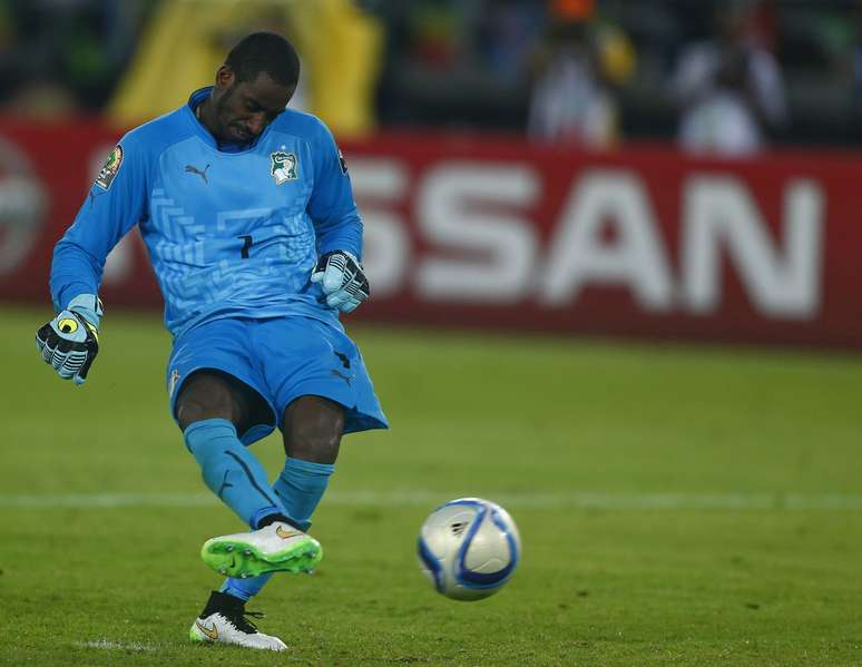Boubacar Barry, goleiro da Costa do Marfim, foi herói de vitória