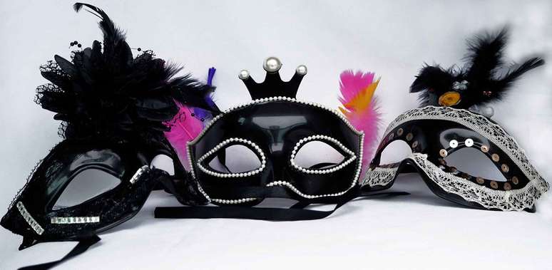 Máscaras de Carnaval decoradas, da Madame Vintage para Elo7. Preço: R$ 15 (cada). Informações: elo7@elo7.com.br