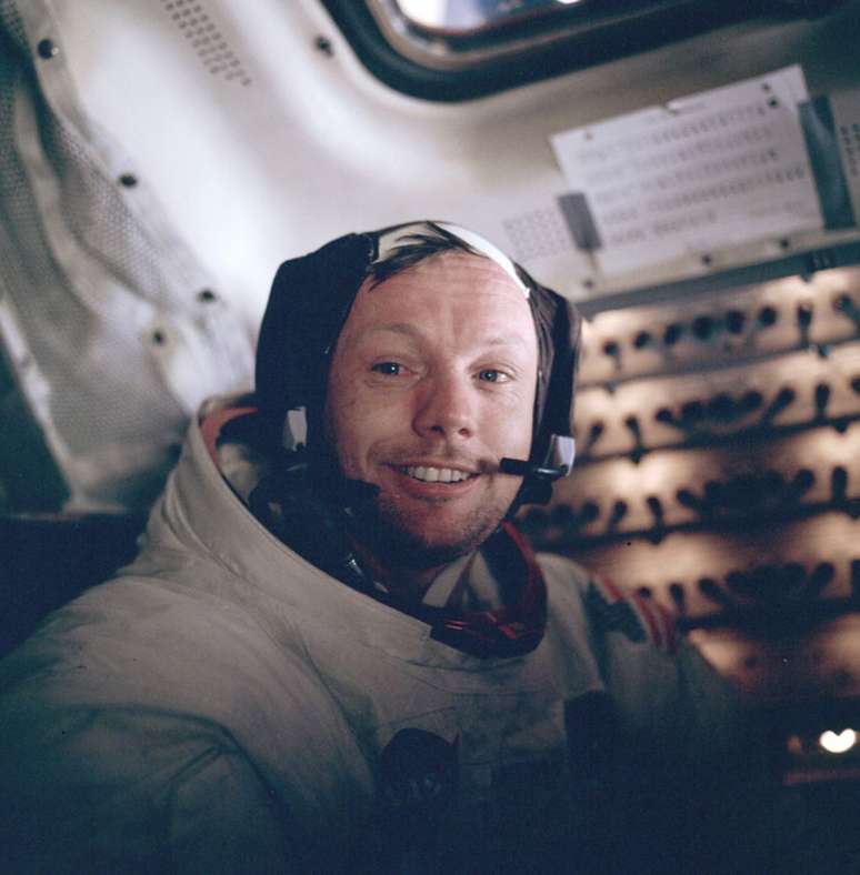 Neil Armstrong foi o primeiro homem a pisar na Lua, em 1969