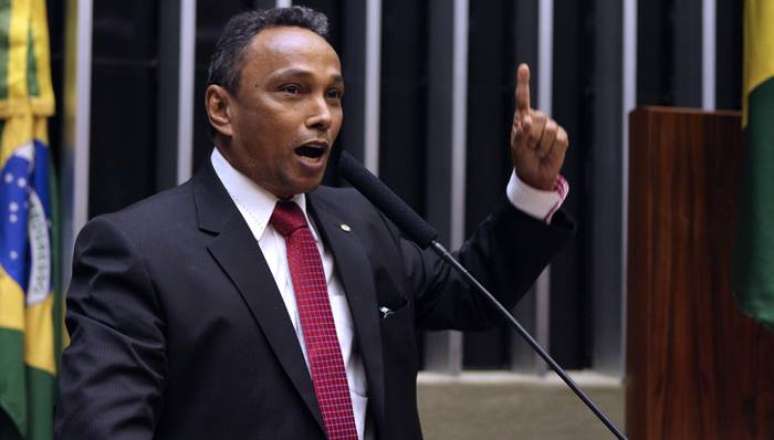 "Nossa posição é majoritária e vamos até a hora da votação conversar com mais um ou outro que ainda precise desse diálogo”, disse o líder do PT na Câmara, Sibá Machado (AC). 