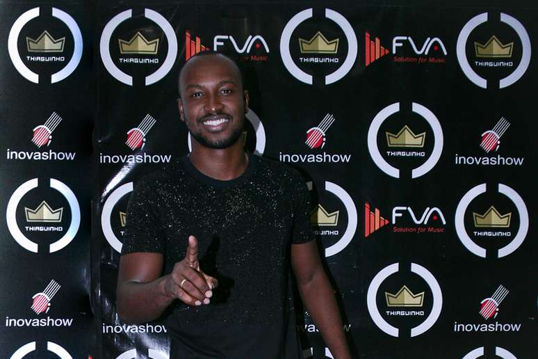 Thiaguinho tamb&eacute;m marcou presen&ccedil;a