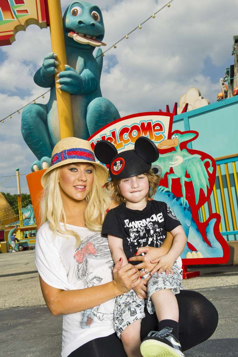 Cantora e filho Max em foto de 2011