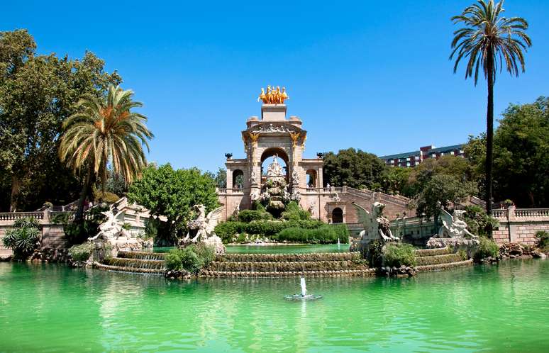 Atualmente conhecido por sua extensa área verde, o Parque da Cidadela é o mais antigo de Barcelona  