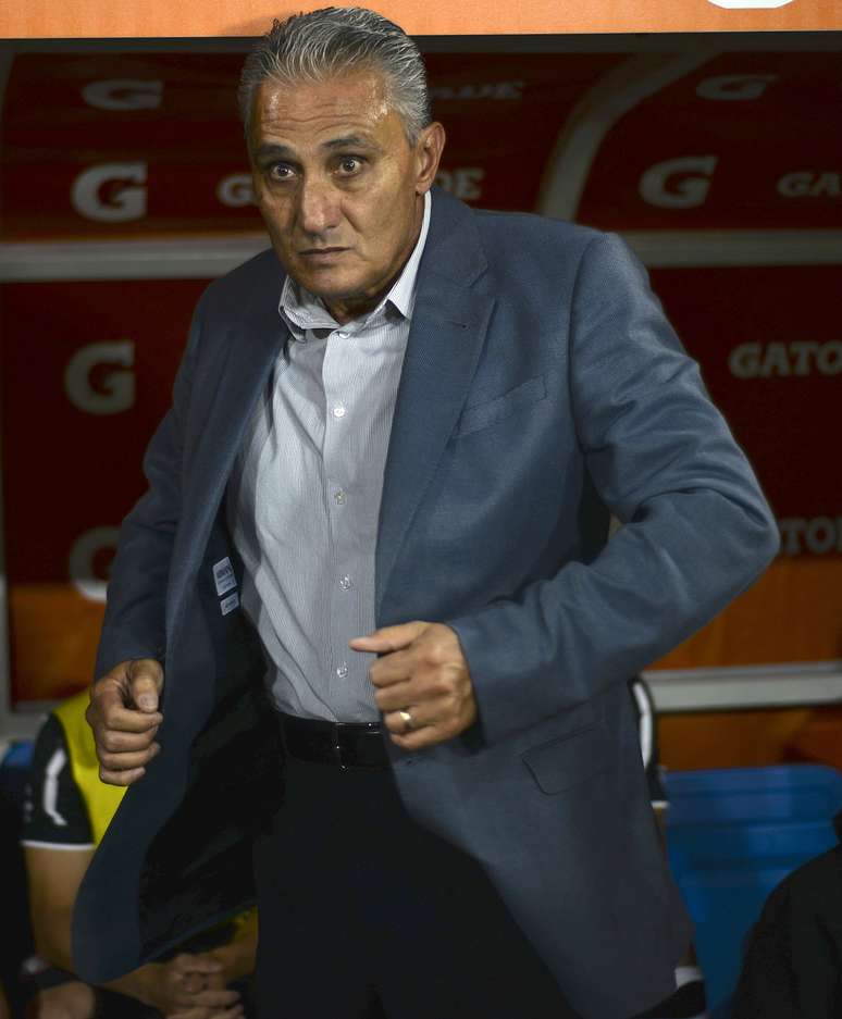 <p>Tite supera trauma da pré-Libertadores e avança na Colômbia</p>