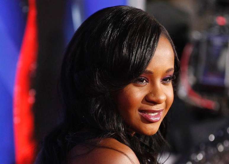 Bobbi Kristina Brown, filha da cantora falecida Whitney Houston, posa para foto durante evento em Hollywood, nos Estados Unidos. 16/08/2012