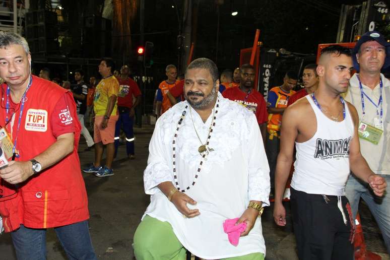 Samba de Arlindo Cruz animou desfile da Império Serrano