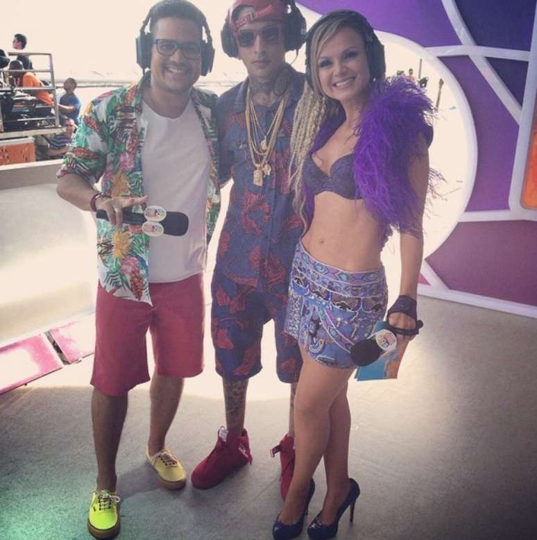 Eliana posa com MC Guimê em Salvador