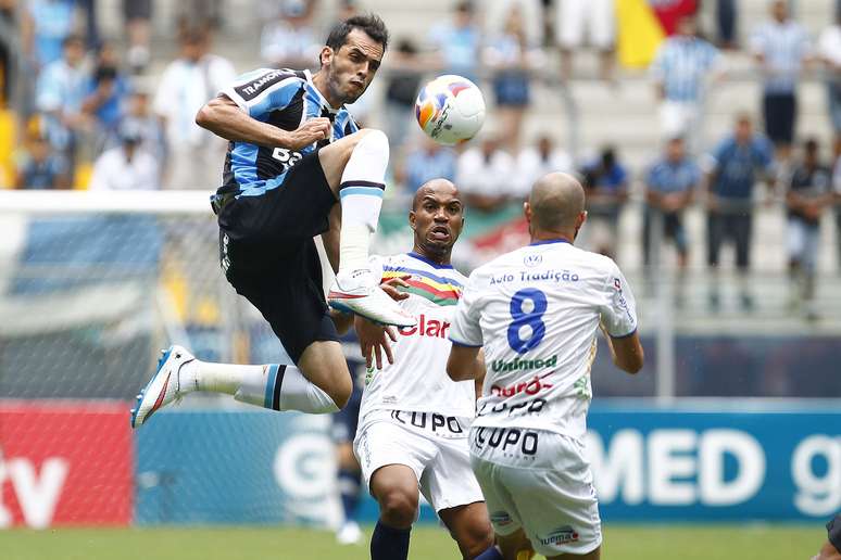 <p>Veranópolis surpreendeu ao dar tanto trabalho para a defesa do Grêmio</p>