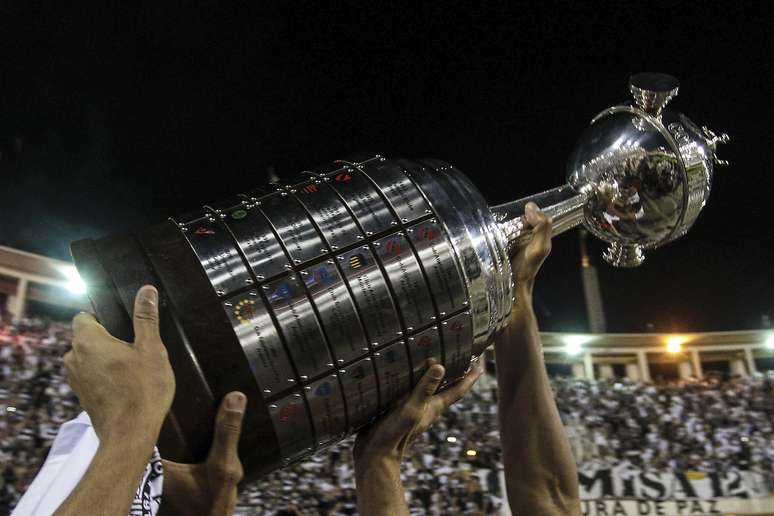 Quem vai colocar a mão no troféu da Libertadores deste ano? Concorrentes fortes não faltam