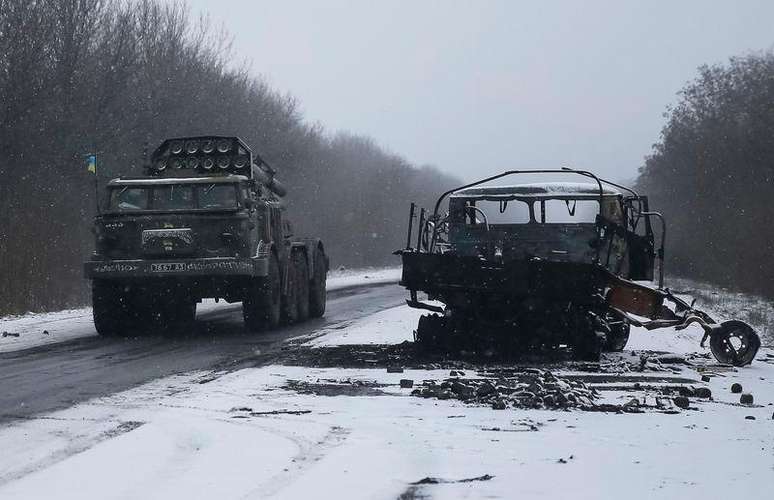 Lançador de missíeis das Forças Armadas da Ucrânia visto perto de Debaltseve. 16/02/2015