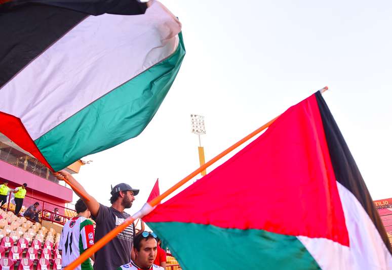 <p>Torcida do Palestino chegou cedo no estádio, mas ataque pode ter vindo de argentinos, por engano</p>