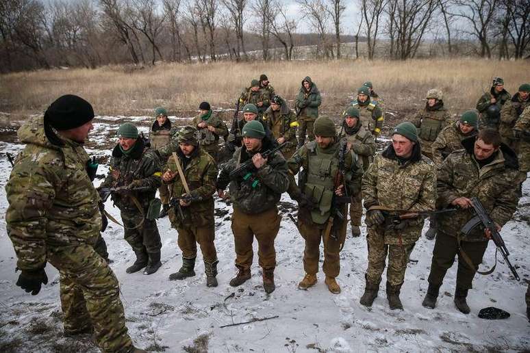 <p>Militares ucranianos perto de Artemivsk</p>