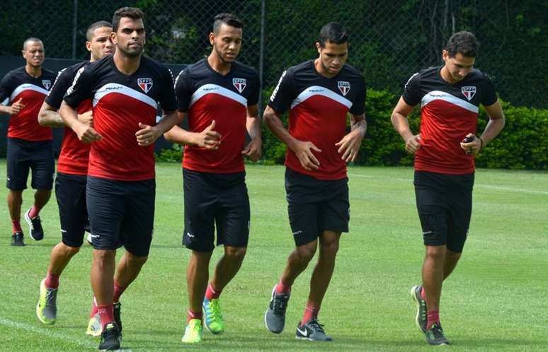 <p>S&atilde;o Paulo treina na Barra Funda</p>