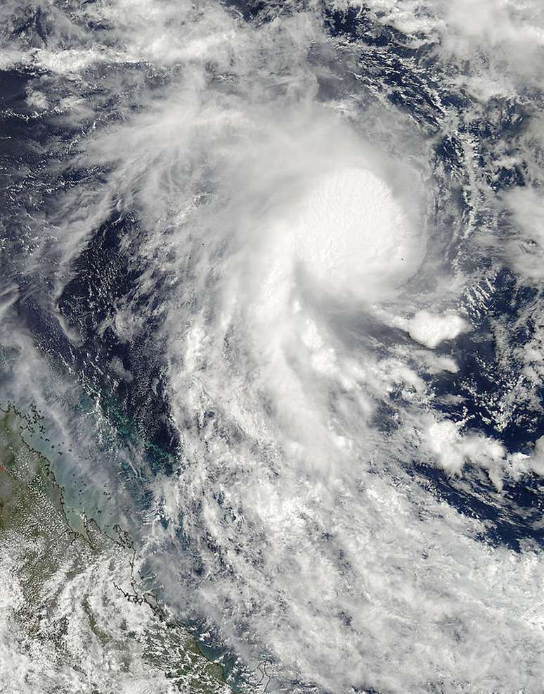Imagem divulgada pela Nasa mostra ciclone em solo australiano
