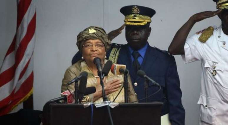 <p>Ellen Johnson Sirleaf homenageou nesta quinta-feira, em Washington, os americanos por sua ajuda na luta contra o vírus ebola</p>