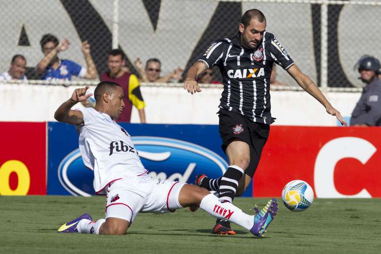 <p>Ituano e Corinthians se enfrentaram neste domingo, em Itu, e empataram por 1 a 1, pela sexta rodada do Campeonato Paulista.</p>