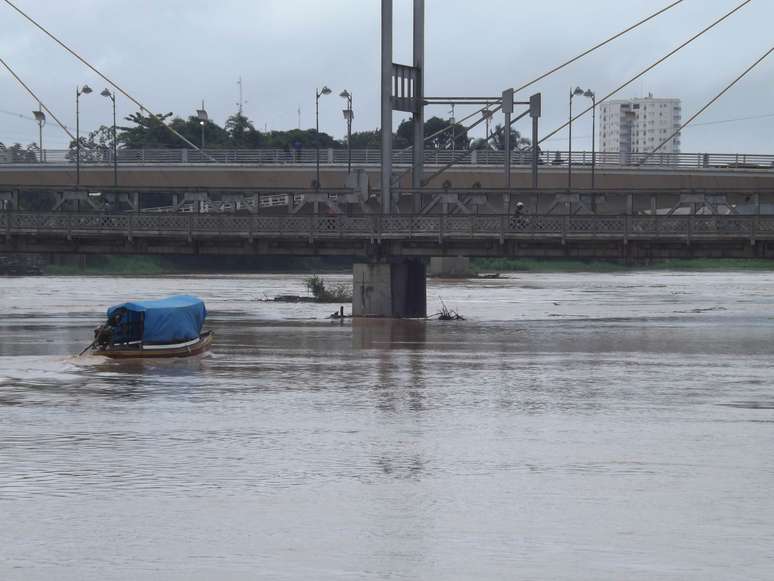 A cheia do rio provocou diversos estragos pelo Estado