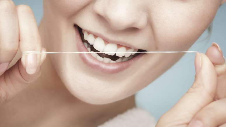 Elija el hilo dental con la espesura ideal para tu boca