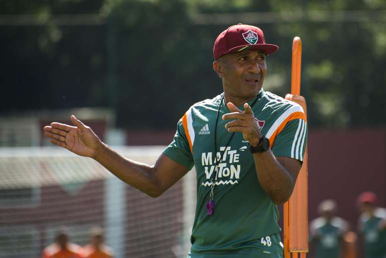 Cristóvão Borges comanda treino do Fluminense