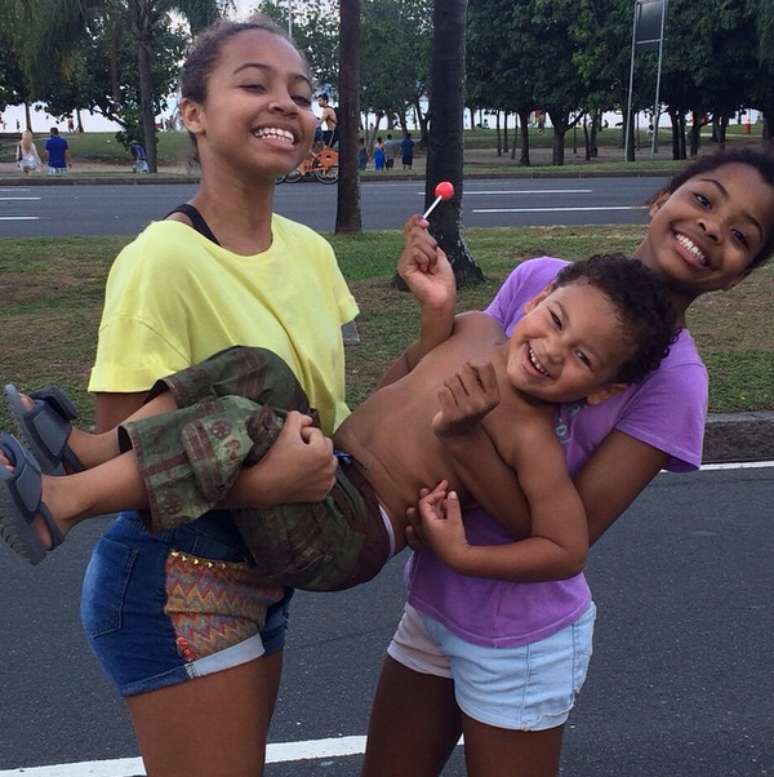 Dudu á pai de três filhos: um menino e duas meninas, Olivia e Talita