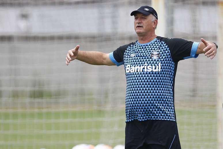 <p>Felipão tem trabalho com o irregular Grêmio no início do ano</p>