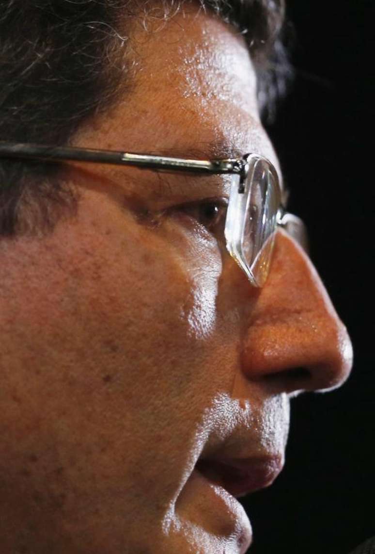 <p> "Não faremos um ajuste na casa de R$ 80 bilhões somente com cortes", disse Joaquim Levy, segundo uma fonte em sigilo</p>