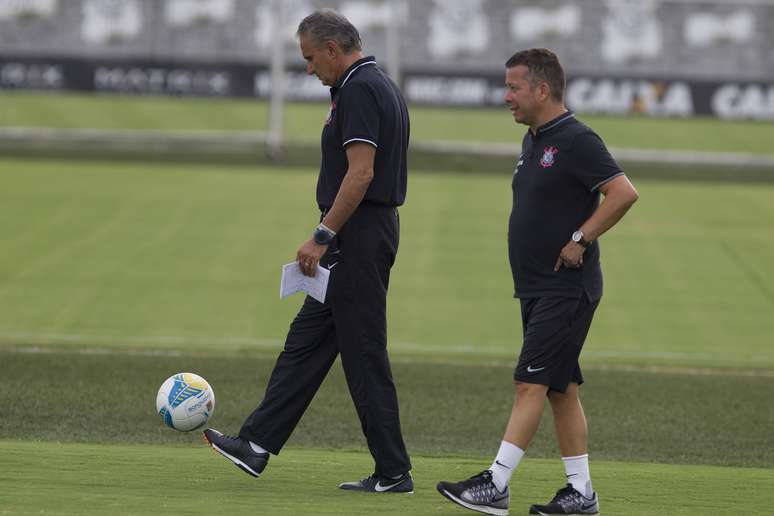 <p>Tite prepara equipe para o duelo contra o Linense</p>
