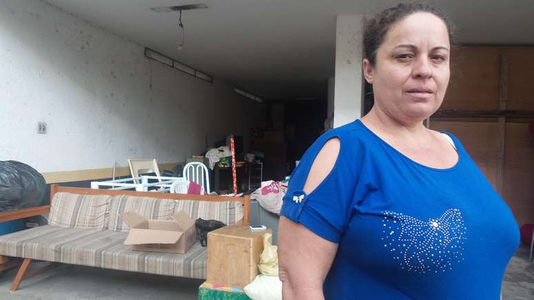 <p>Eva Gonçalves, 41 anos, foi para o movimento dos sem-teto após marido e filho serem assassinados e ela ficar sozinha</p>