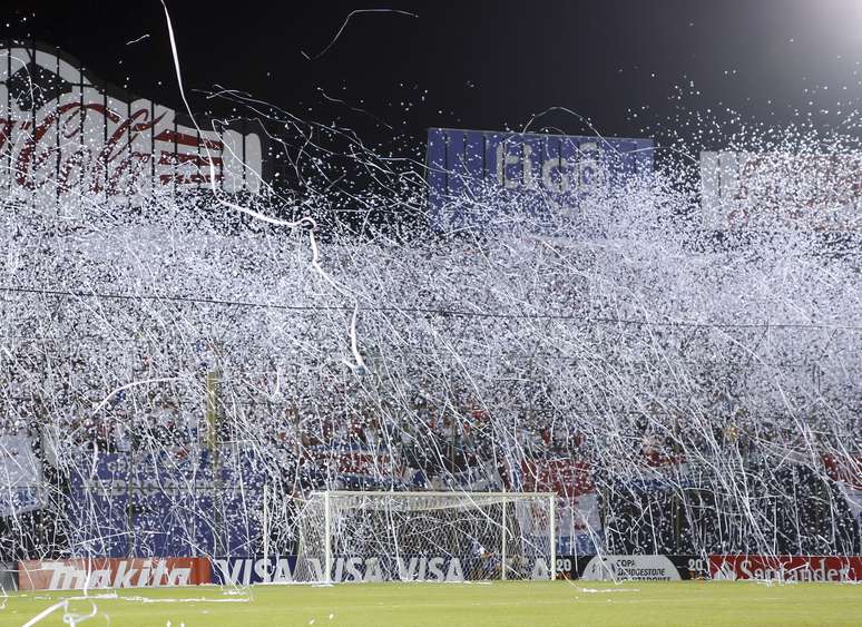 Tradicionais festas das torcidas sul-americanas estão ameaçadas na Libertadores